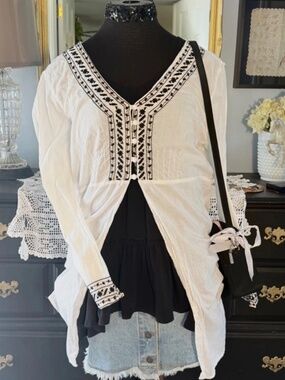 Y2K white and black Boho Indie tunic
